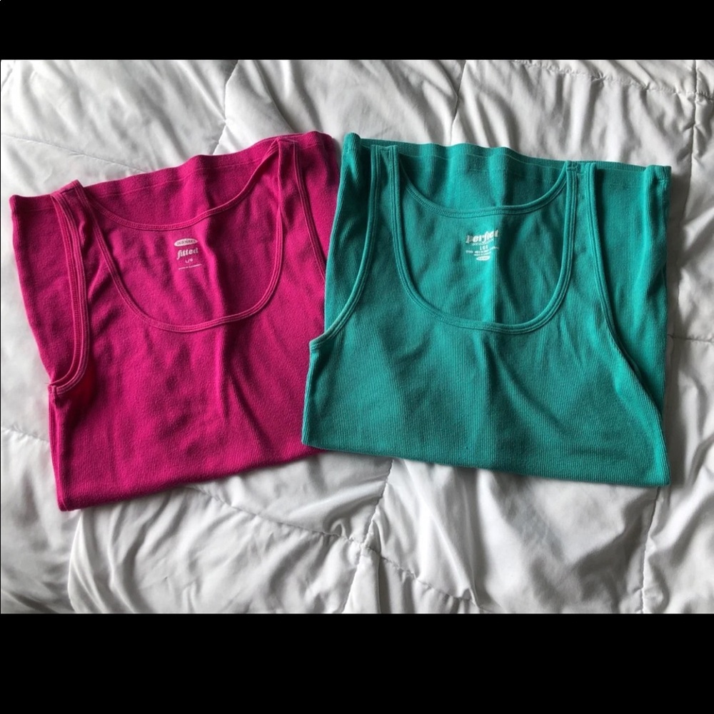 Bundle 2 old navy tanks